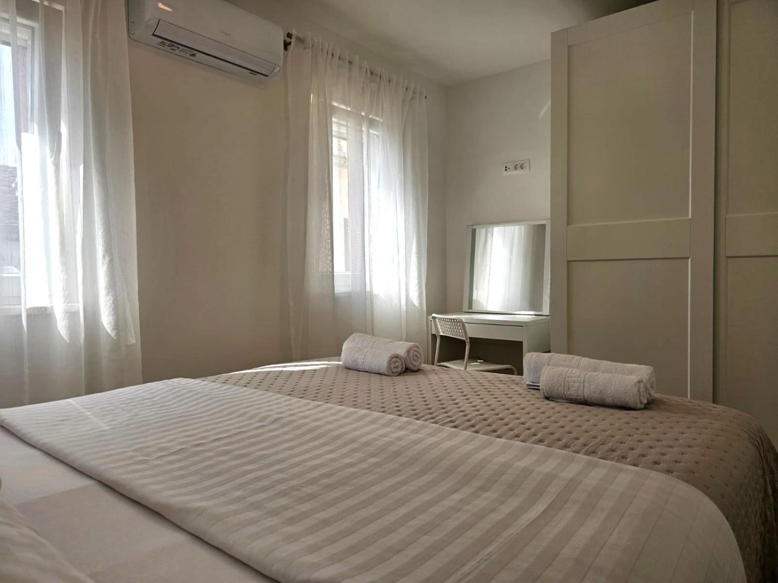 Apartments Miamare 2 Primošten Extérieur photo
